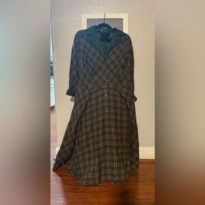 NWOT Unique Vintage Green and Red Plaid Long Sleeve Dress - 1X